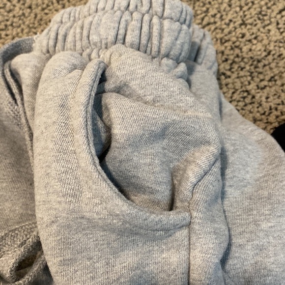 Bundle of 2 Wide Leg Distressed Black & Gray Sweatpants One Size in EUC - Picture 4 of 10